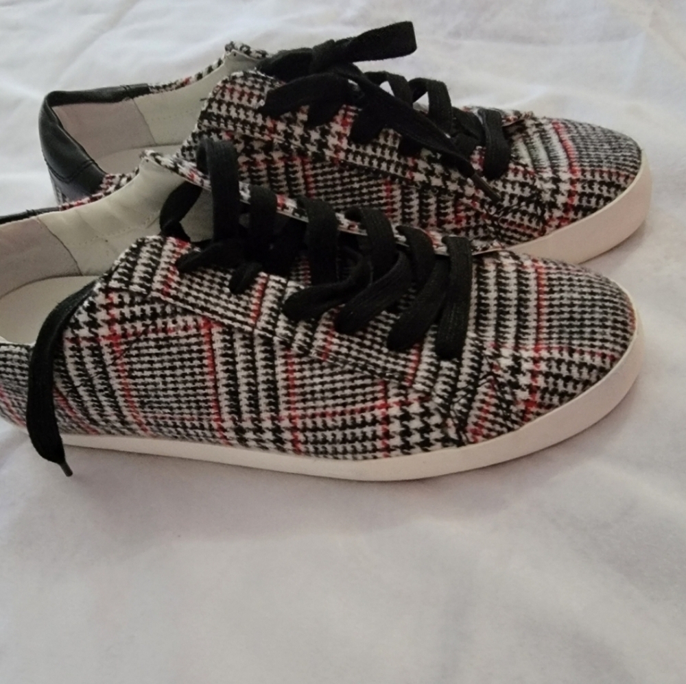 Bannana Republic Red and Black Plaid Shoes - Picture 3 of 13